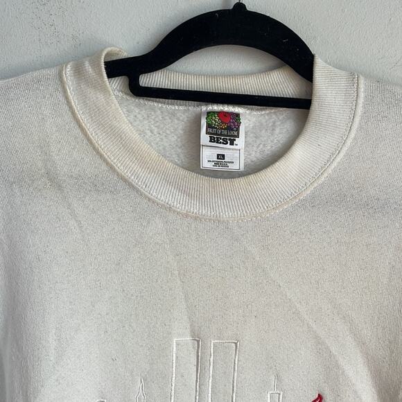 Vintage Embroidered New York City Big Apple skyline crewneck sweatshirt sz XL - Picture 2 of 8